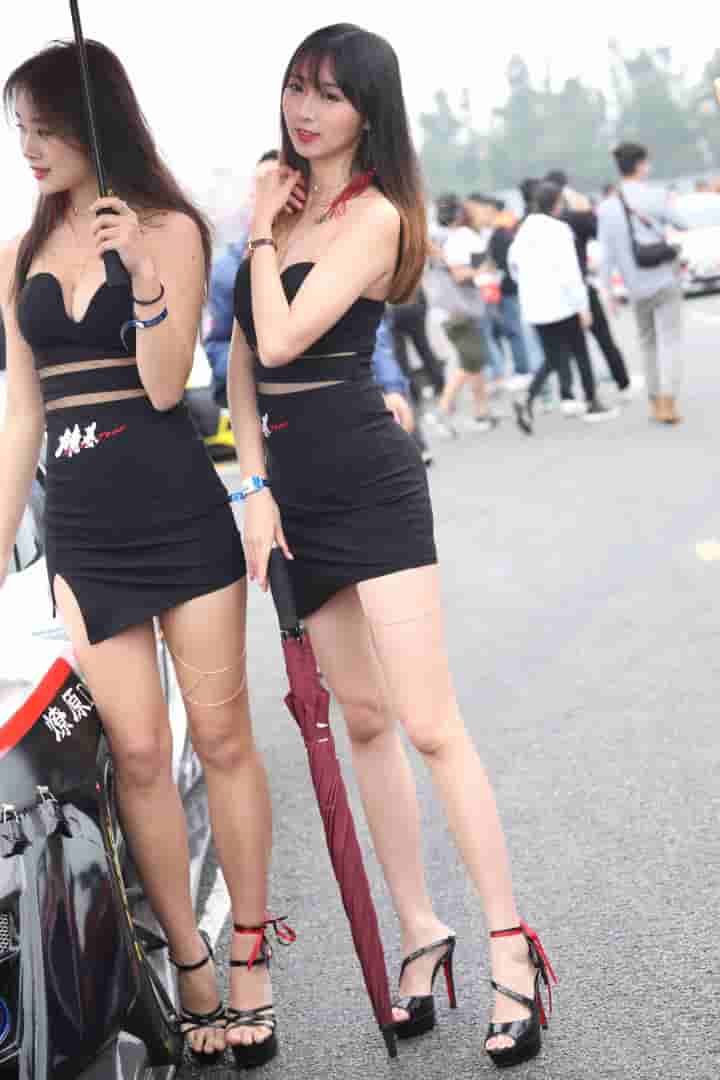 [魔镜街拍] 079 展会街拍模特1丝足高跟美脚视频 180P+6V