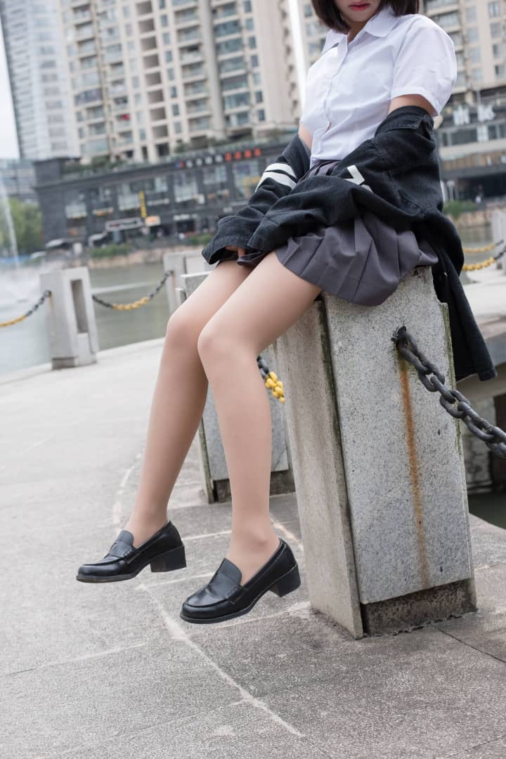 森萝财团-BETA-008 高中生JK肉丝美足足控掰粉嫩脚趾 87P