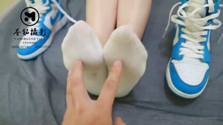 誉铭摄影挠脚心tk白色船袜女生视频《2019-56》